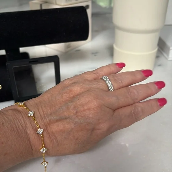 NEW Bracelet 4 Leaf clover Stainless Steel Zircon Hypoallergenic Adjustable